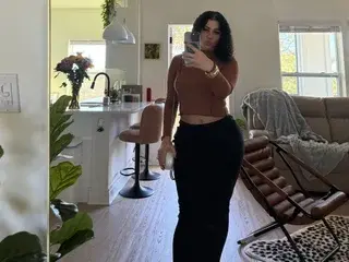 Nude Webcam with KatReeseXO - Streamate