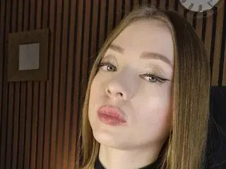 Adult Video Chat with NaxxaEvanss - Streamate