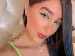 Nude Webcam with DulceCloe - Streamate