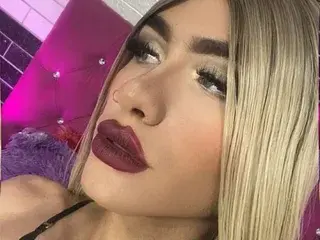 Adult Webcam with Zamara_Kleii - Streamate