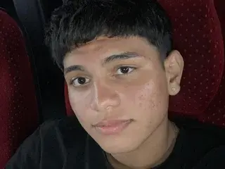 Sex Cam with magnustmiller - Streamate