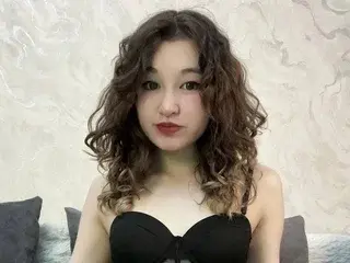 Adult Video Chat with Yukimii - Streamate