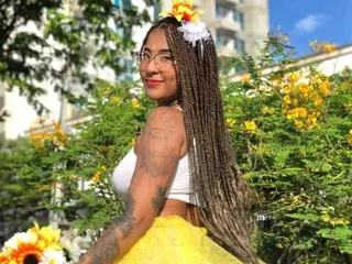 Best live sex cam show with Elizabetth_Romann - Streamate