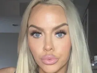 Adult Video Chat with GoddessBuffBarbie - Streamate