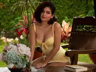 Free Live Porn with zoe_siren - Streamate