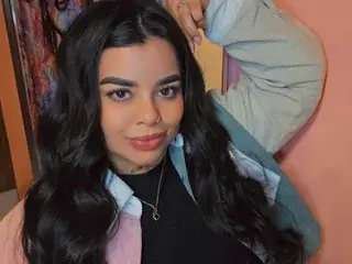 Watch Live Sex Cams with Miahjoness19 - Streamate