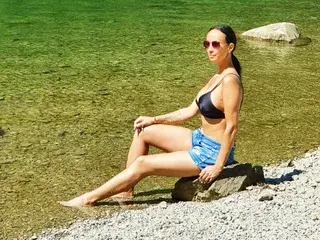 Best live sex cam show with moonshine - Streamate