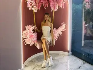 Adult Webcam with AnnSoleil - Streamate