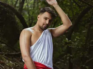 Watch Live Sex Cams with EdwardMaxx - Streamate