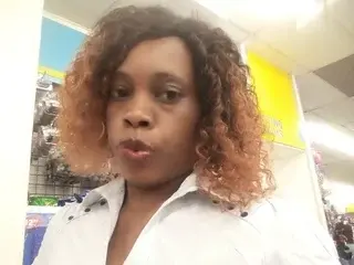 Adult Webcam with ShyQueen25 - Streamate