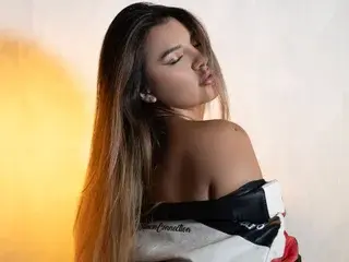 Best live sex cam show with megann_glow - Streamate