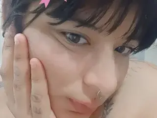Adult Webcams with BigCurvysquirting - Streamate