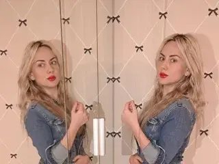 Nude Webcam with JennyJes - Streamate