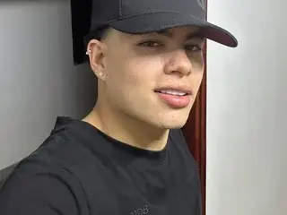 Watch Live Sex Cams with Clayy_black - Streamate