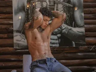 Free Live Porn with Aron_ford - Streamate