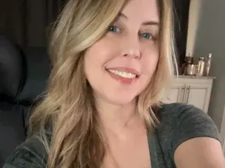 Nude Webcam with KayBayBees - Streamate