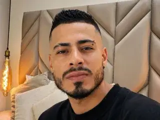 Sex Chat with Matthew_Cross - Streamate