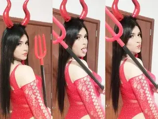 Adult Webcam with kamila_martin - Streamate