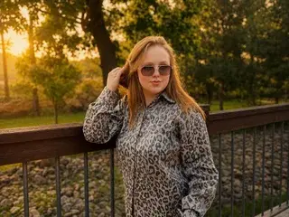 Sex Chat with CrystallPawsss - Streamate
