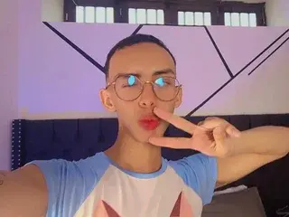 Sex Cam with EthanCoxx19 - Streamate