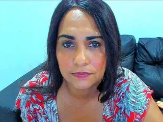 Adult Webcam with alysonyummy - Streamate