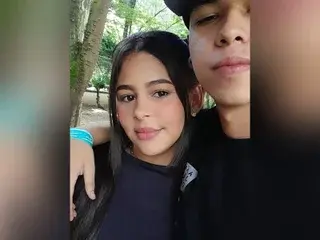 Sex Cam with Gary_and_kathy - Streamate