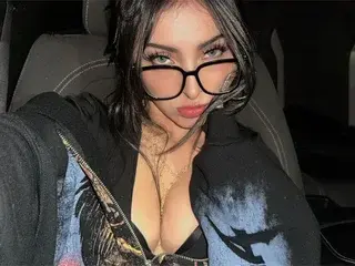 Free Live Porn with Julieta_Rossett - Streamate