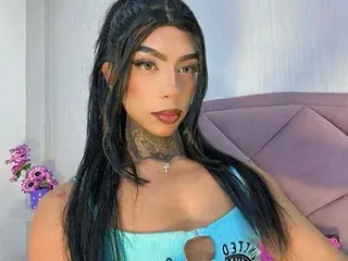 Sex Cam with laurasweett19 - Streamate