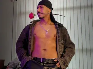 Free Live Porn with Master_max - Streamate