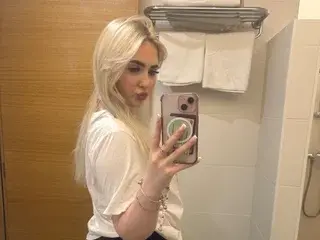 Sex Cam with Hollyannee - Streamate