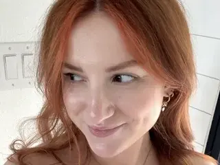 Free Live Porn with PrettyCandyXX - Streamate