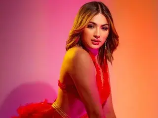 Live Sex Cam with MissBellaKiss - Streamate