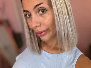 Best live sex cam show with AudreyZanne - Streamate