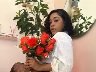 Free Live Porn with YariRose - Streamate