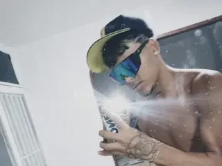 Watch Live Sex Cams with angel_foxc - Streamate