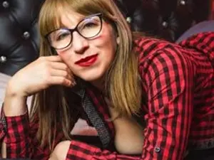 Porn chat with Daenerys23 from streamate on pornchatting.com