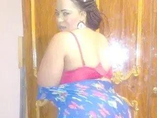 Sex Cam with CaramelHugeAssZA - Streamate