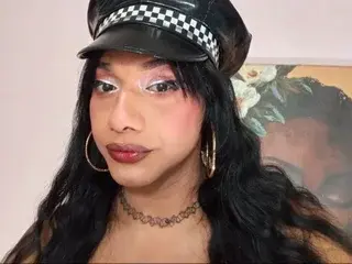 Private Sex Chat with MonsterGirlTS - Streamate