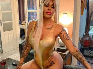 Adult Webcam with ClaraVanessa - Streamate