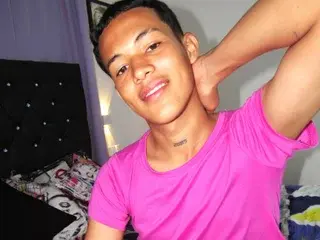 Free Live Porn with PhillipCox - Streamate