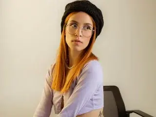 Watch Live Sex Cams with GiaLuxe - Streamate