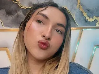 Sex Cam with MissKatta19 - Streamate