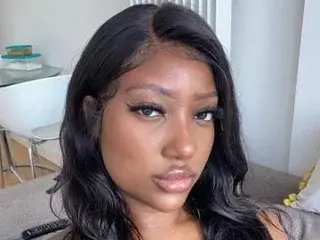 Best Webcam with NyaraBuenoBabestationx - Streamate