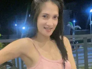 Free Porn Cam with ursexyHOTBABE69 - Streamate