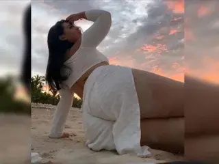 Watch Live Sex Cams with Alexaa_Morgan - Streamate