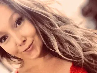 Adult Webcam with DeepThroatDarling - Streamate