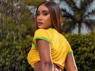 Best live sex cam show with KiraPrice - Streamate