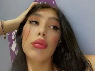 Nude Webcam with NICOLSKINNY19 - Streamate