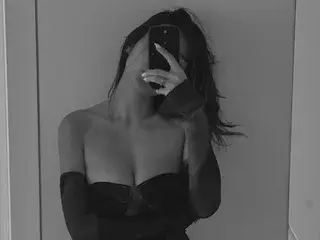 Private Sex Chat with VeliaSai - Streamate