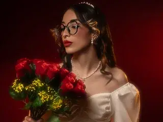 Live Porn with EmmiliaBons - Streamate